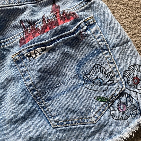 American Eagle jean shorts - Picture 5 of 6